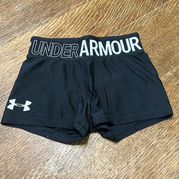 Pack of 3 under amour shorts - Picture 1 of 6